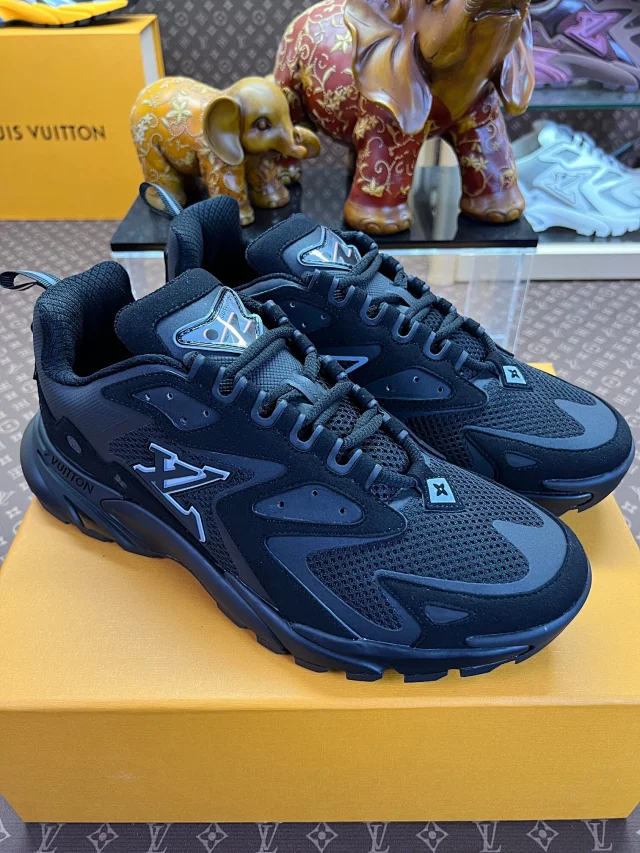 Louis Vuitton Sneakers High-Top Chunky Mesh product detail image 69