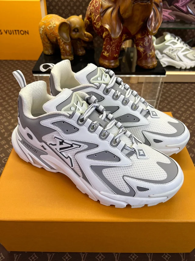 Louis Vuitton Sneakers High-Top Chunky Mesh product detail image 15