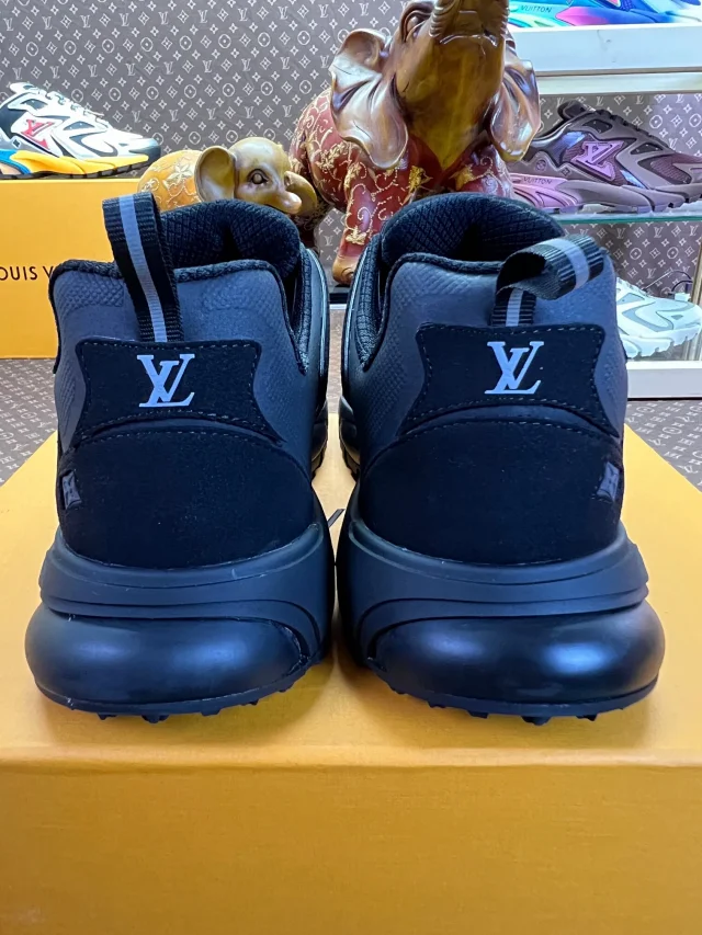 Louis Vuitton Sneakers High-Top Chunky Mesh product detail image 74