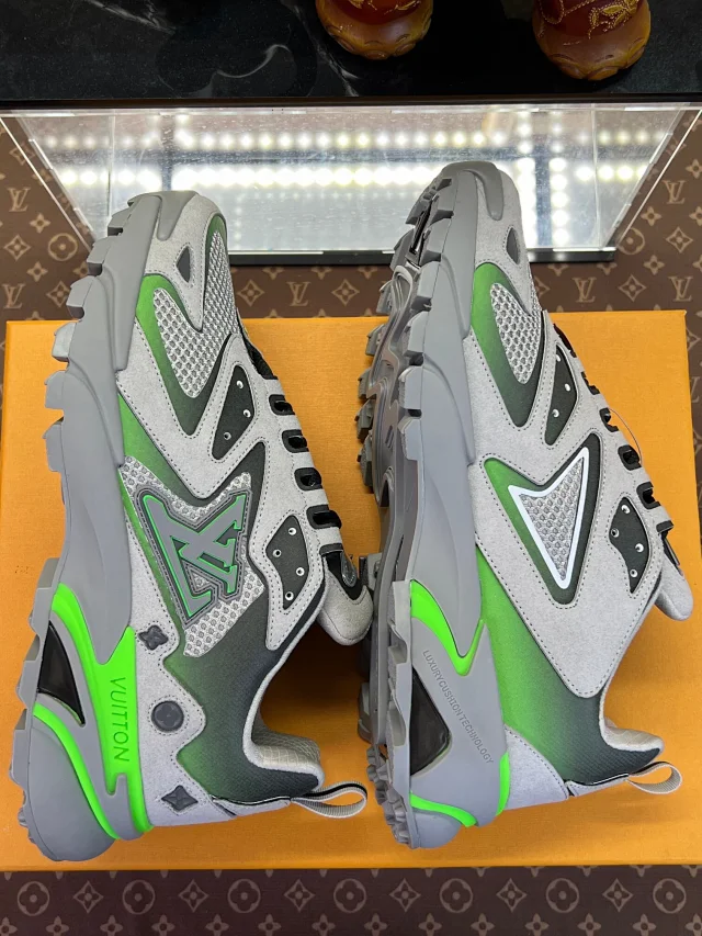 Louis Vuitton Sneakers High-Top Chunky Mesh product detail image 80