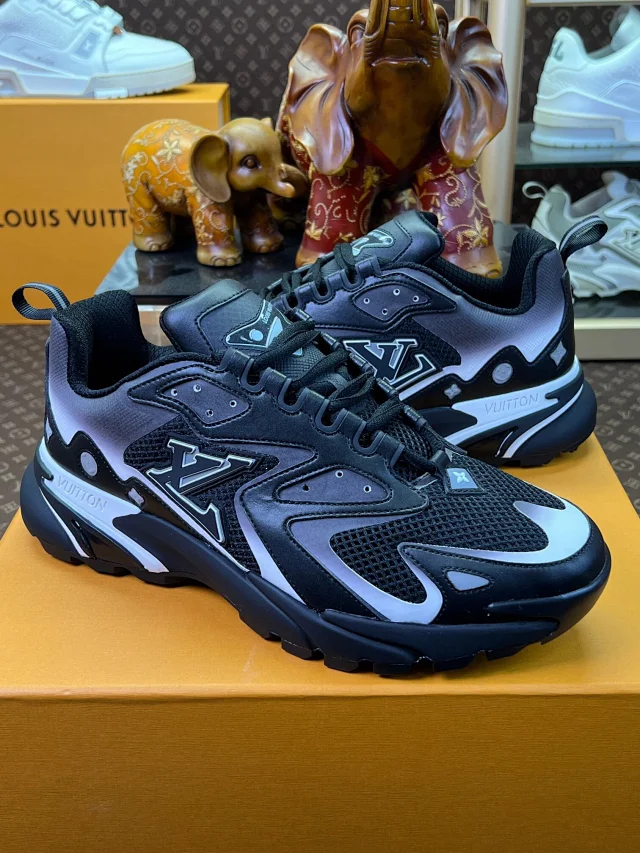Louis Vuitton Sneakers High-Top Chunky Mesh product detail image 86