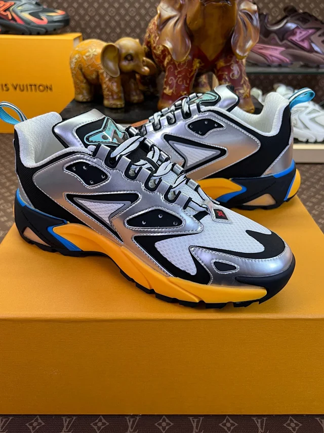 Louis Vuitton Sneakers High-Top Chunky Mesh product detail image 34