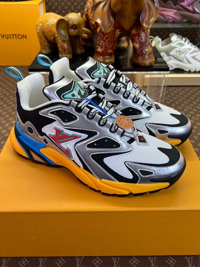 Louis Vuitton Sneakers High-Top Chunky Mesh product detail image 33