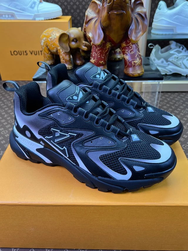 Louis Vuitton Sneakers High-Top Chunky Mesh product detail image 87