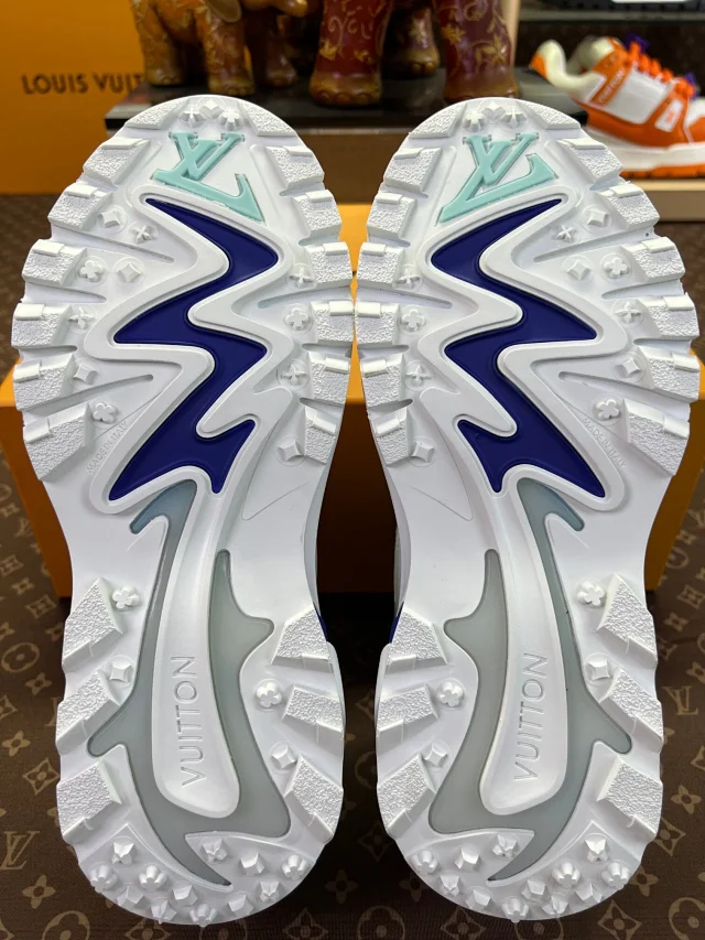 Louis Vuitton Sneakers High-Top Chunky Mesh product detail image 29
