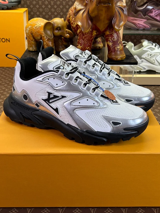 Louis Vuitton Sneakers High-Top Chunky Mesh product detail image 51