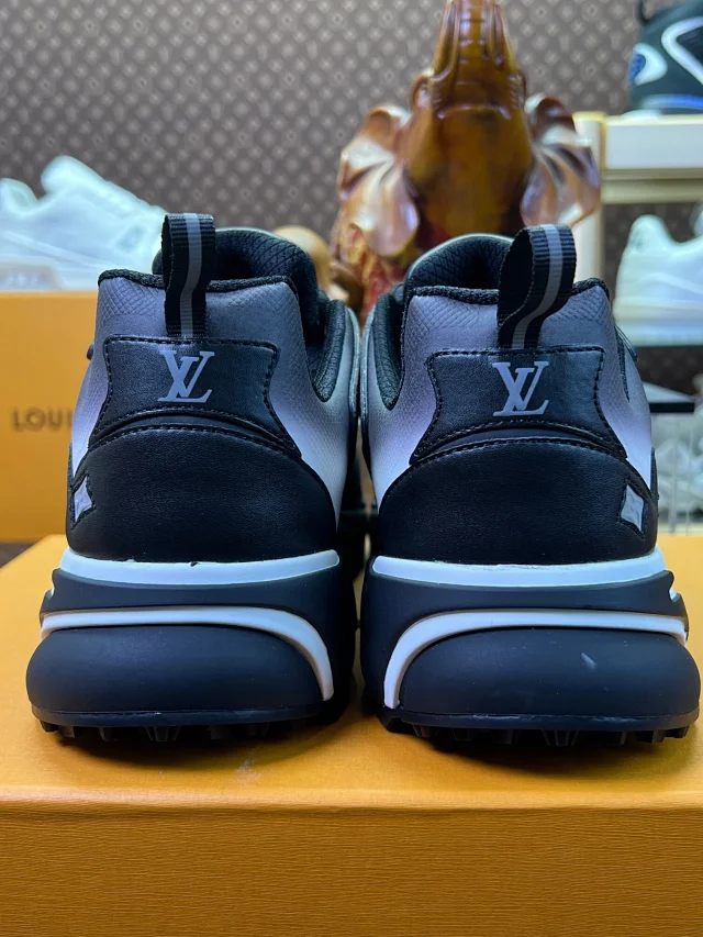 Louis Vuitton Sneakers High-Top Chunky Mesh product detail image 92