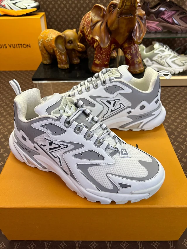 Louis Vuitton Sneakers High-Top Chunky Mesh product detail image 14