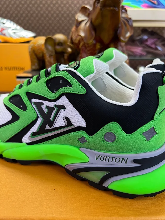 Louis Vuitton Sneakers High-Top Chunky Mesh product detail image 45