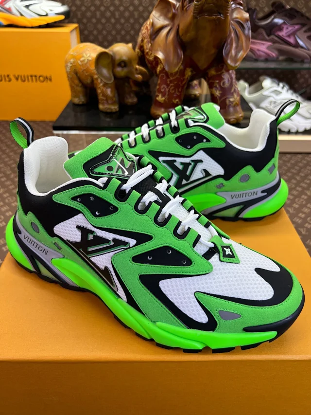 Louis Vuitton Sneakers High-Top Chunky Mesh product detail image 40