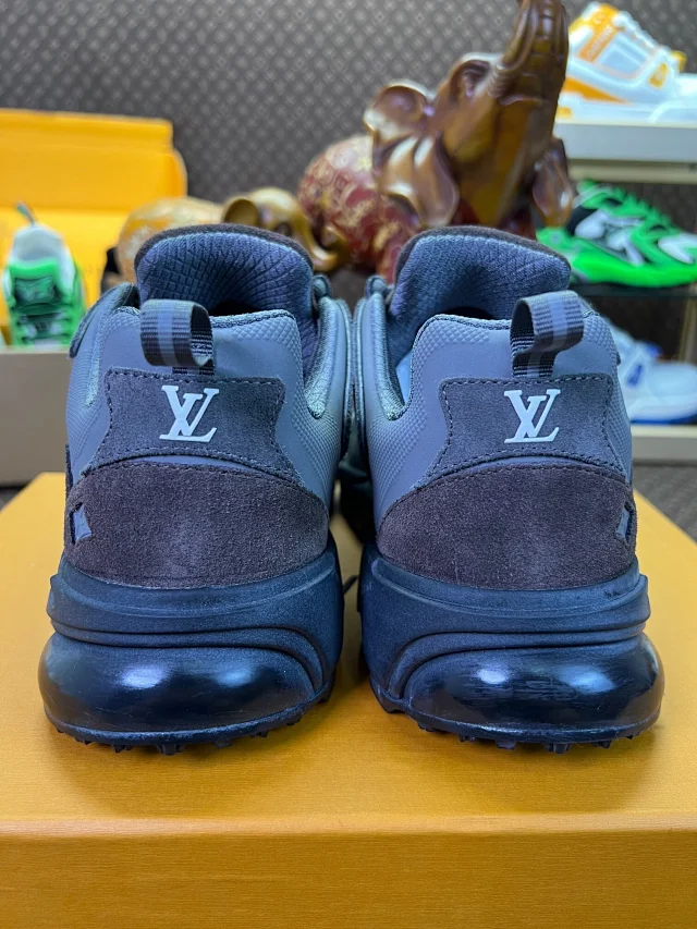 Louis Vuitton Sneakers High-Top Chunky Mesh product detail image 64