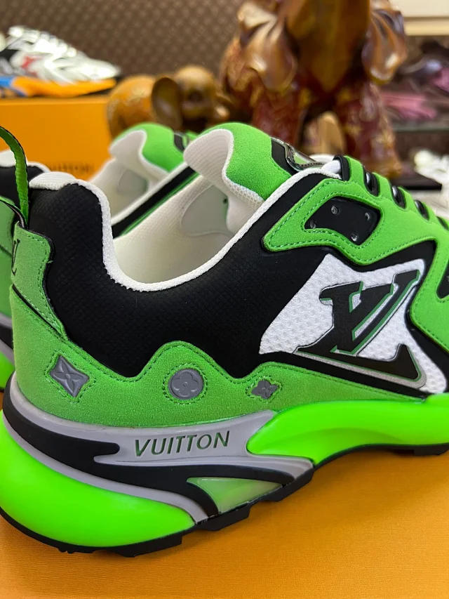 Louis Vuitton Sneakers High-Top Chunky Mesh product detail image 46