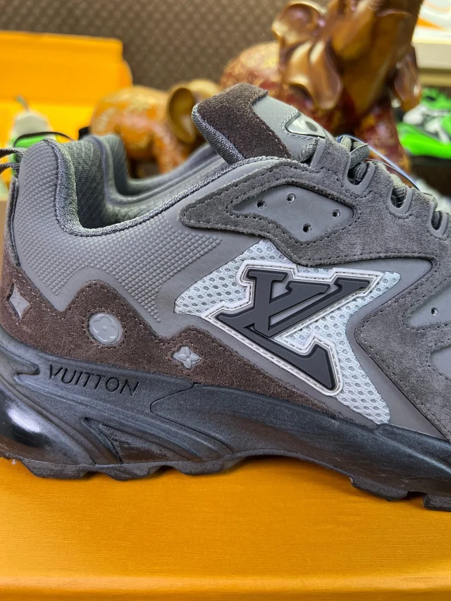Louis Vuitton Sneakers High-Top Chunky Mesh product detail image 63