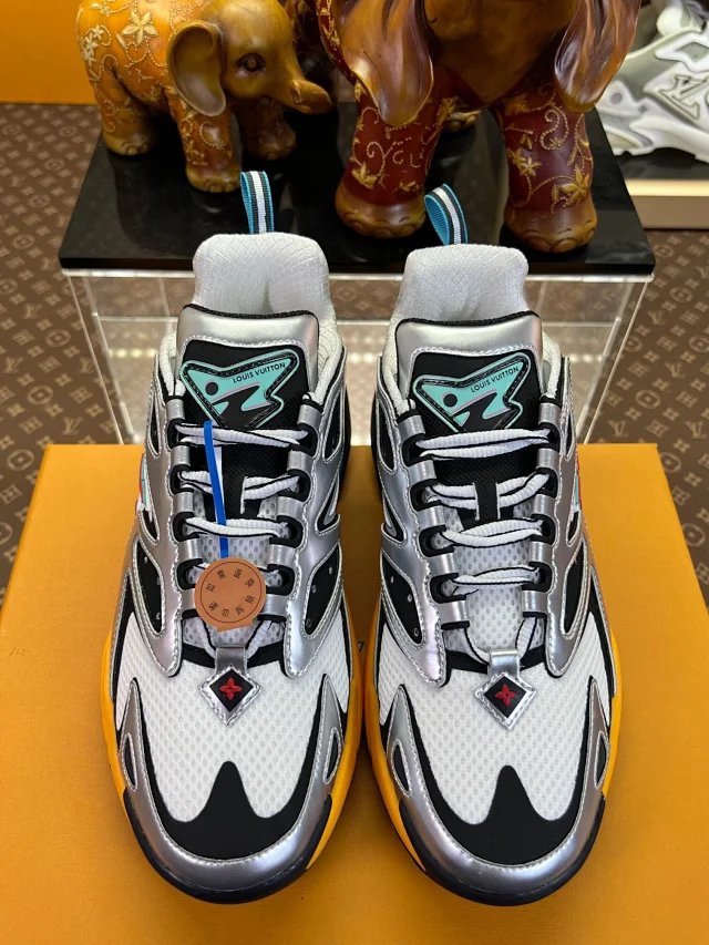 Louis Vuitton Sneakers High-Top Chunky Mesh product detail image 30