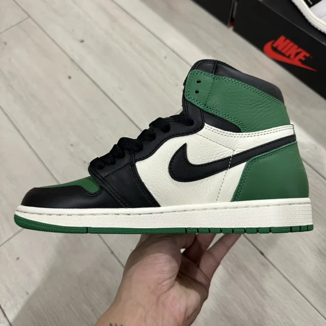 Nike Sneakers Air Jordan 1 High OG product detail image 94