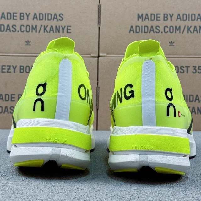 On Sneakers Cloudboom Strike product detail image 14