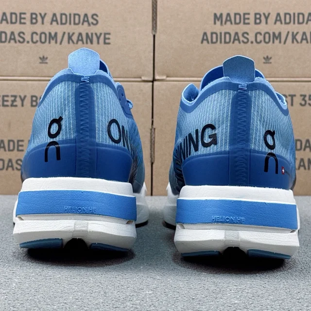On Sneakers Cloudboom Strike product detail image 24