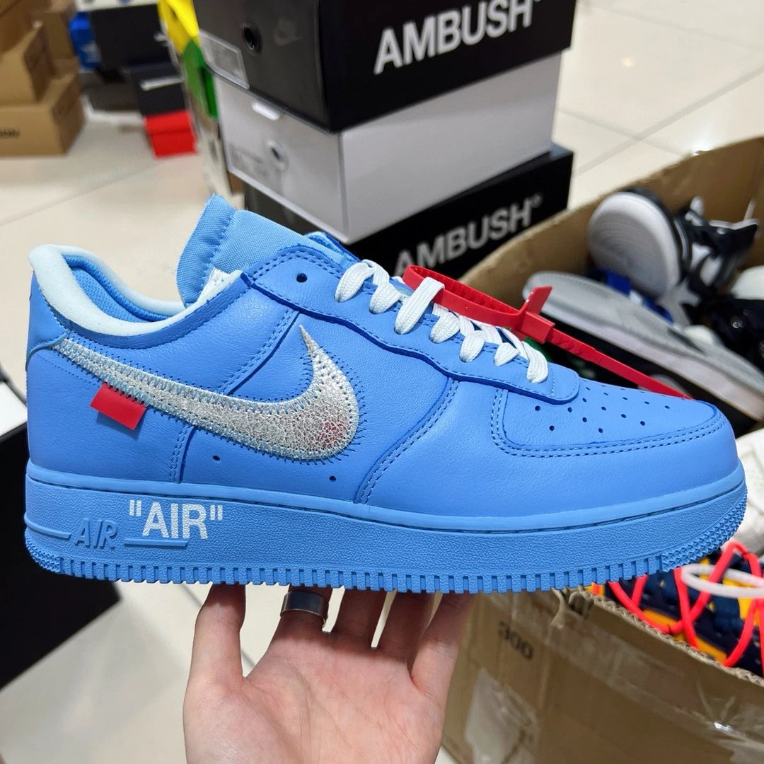 Nike Air Force 1 Off-white · 3