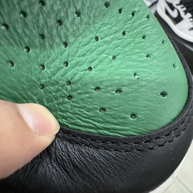 Nike Sneakers Air Jordan 1 High OG product detail image 97