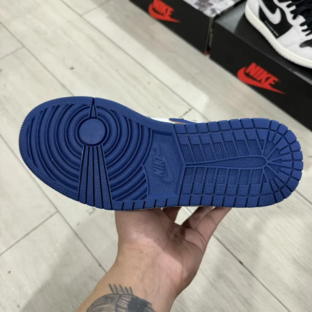 Nike Sneakers Air Jordan 1 High OG product detail image 86