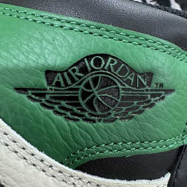 Nike Sneakers Air Jordan 1 High OG product detail image 99