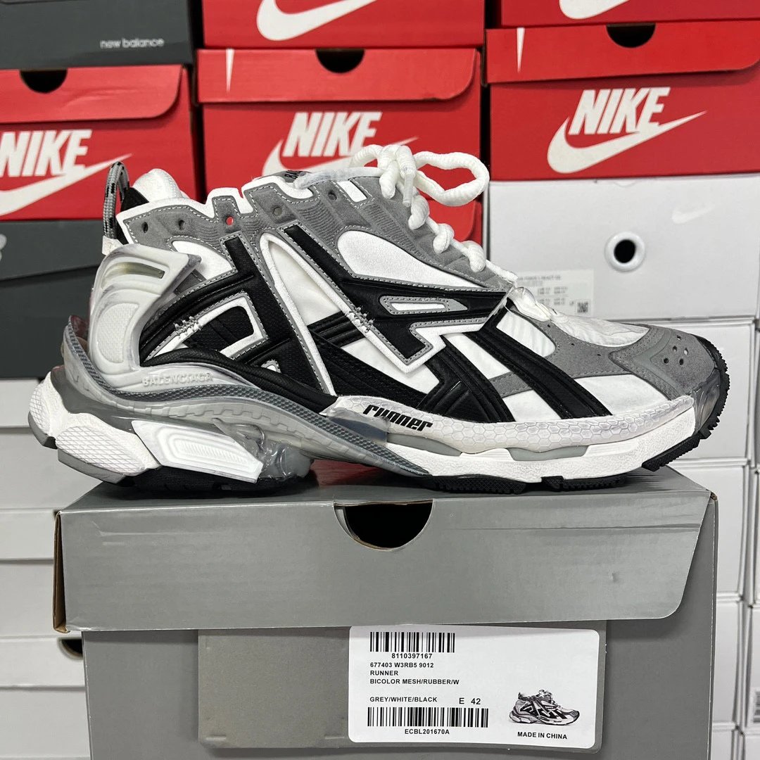 Seventh generation gray black 9012