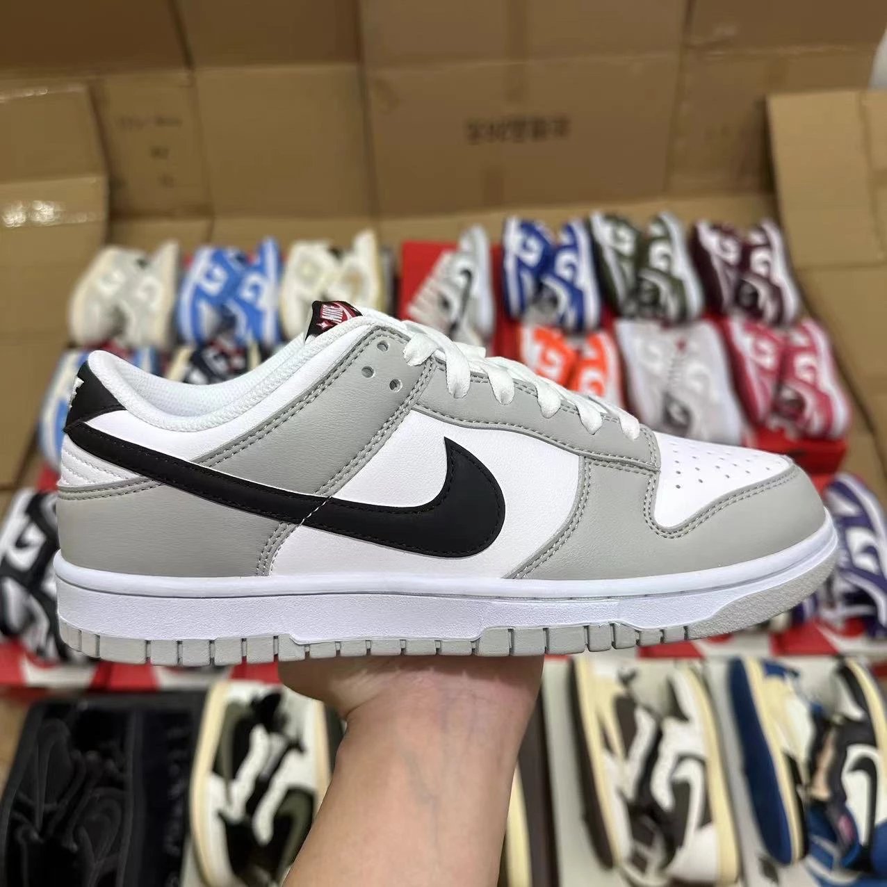 DR9654-001 Grey White Lottery