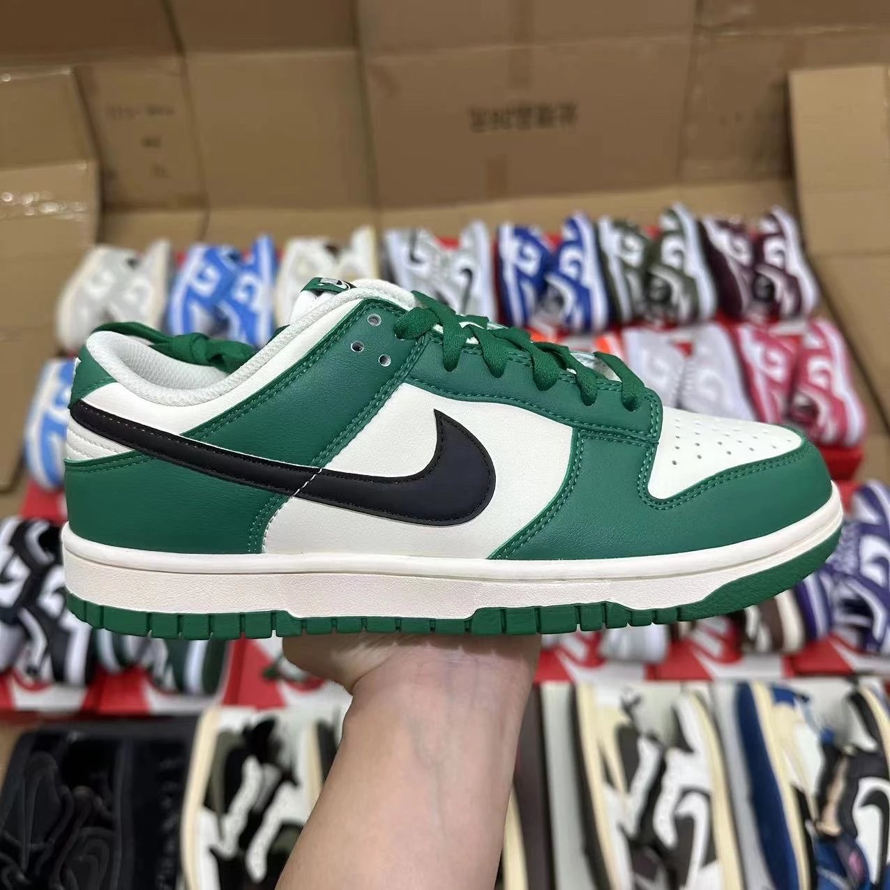 DR9654-100 White Green Lottery