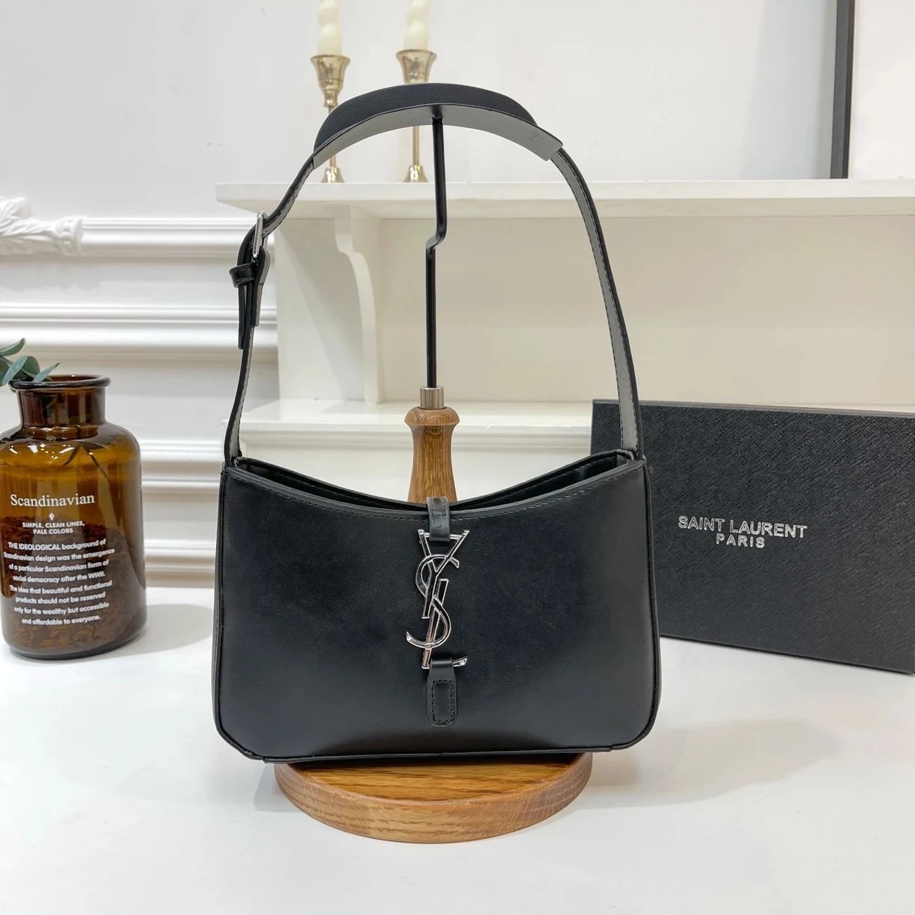 Saint Laurent Le 5 À 7 Handbag 8