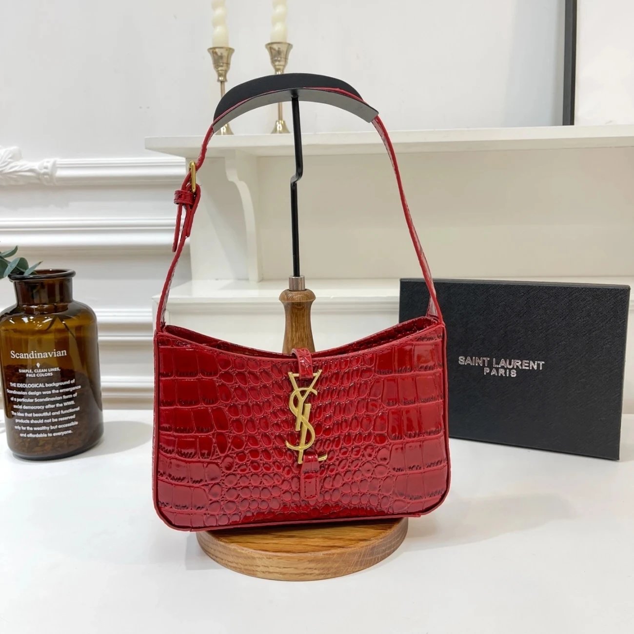 Saint Laurent Le 5 À 7 Handbag 12
