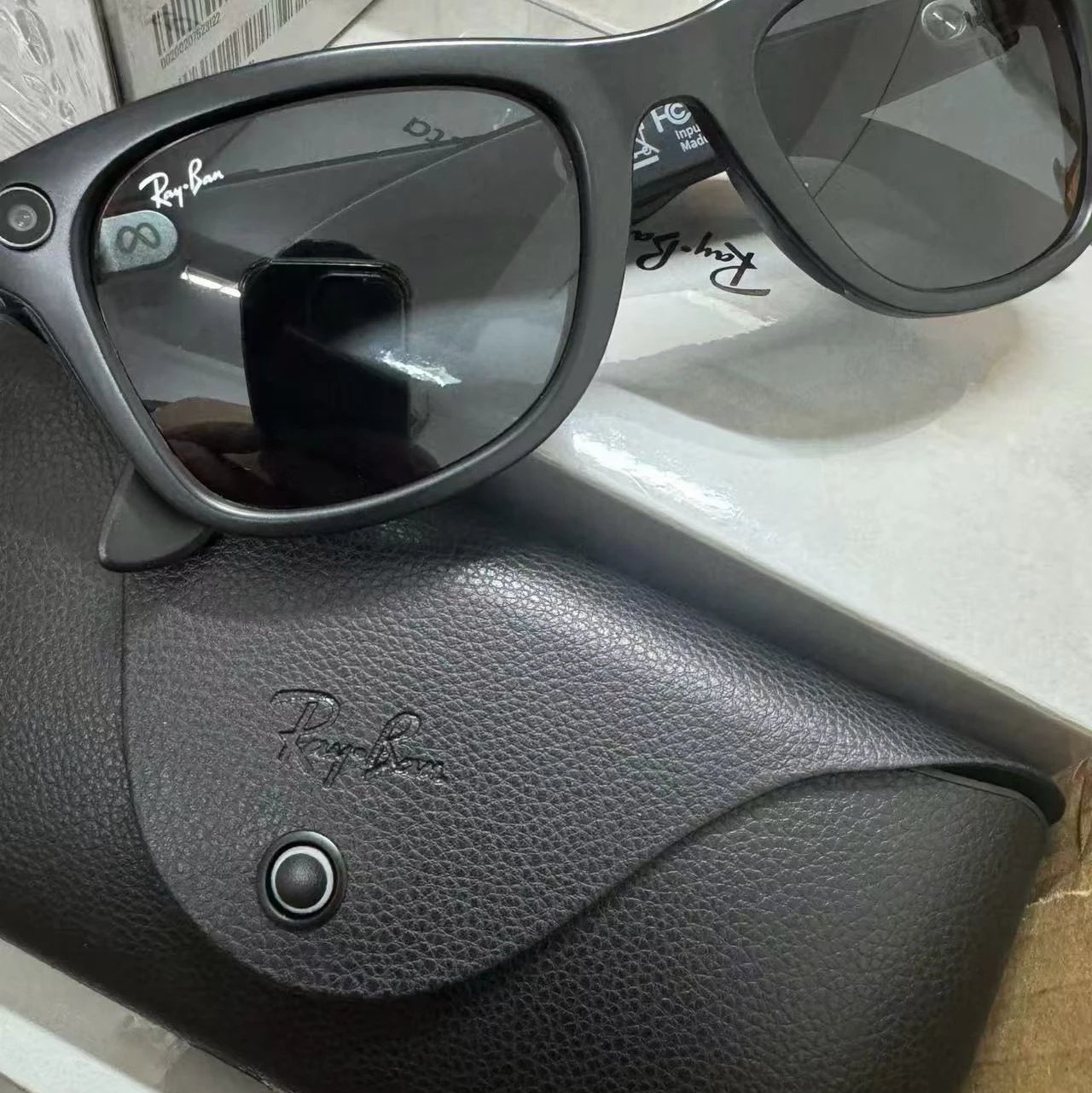 Ray-Ban Wayfarer Injected Sunglasses Matte Black Black (RW4006 601/71)
