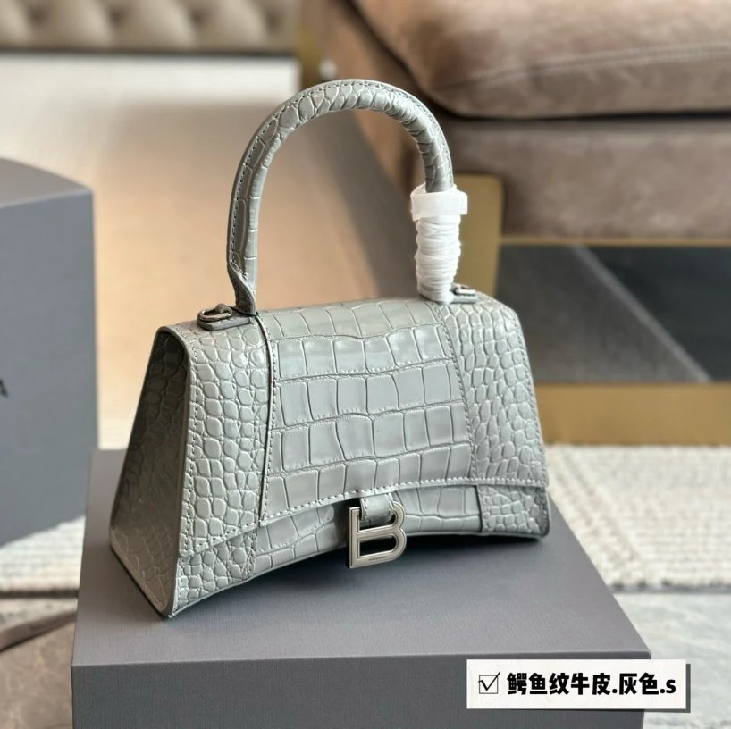 Balenciaga Hourglass 2