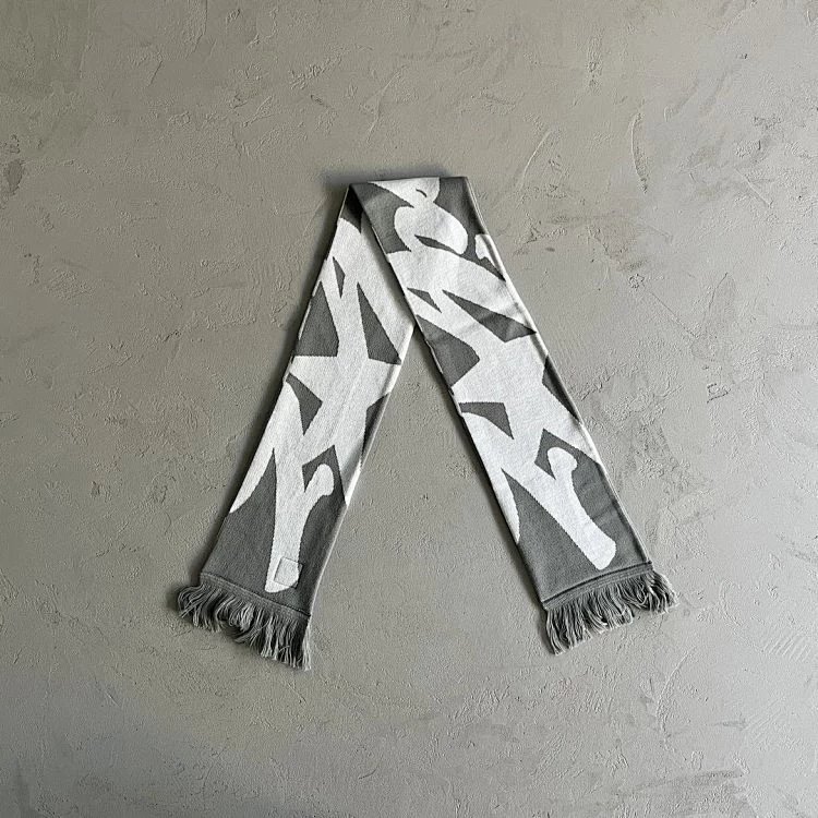 39¥ Grey and White Scarf-wraps