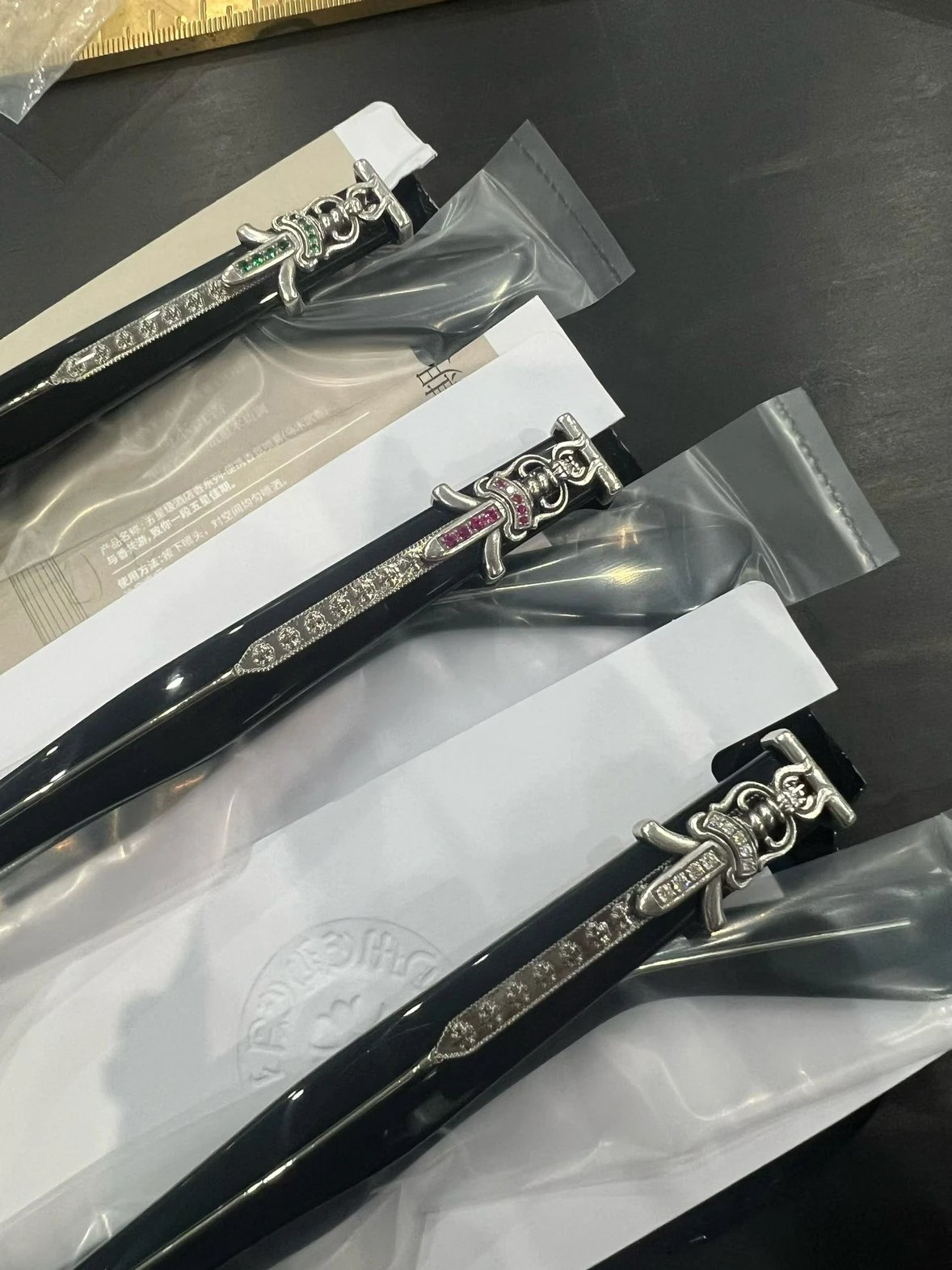 VAGILLIONAIRE II，镶嵌宝石黑银925银