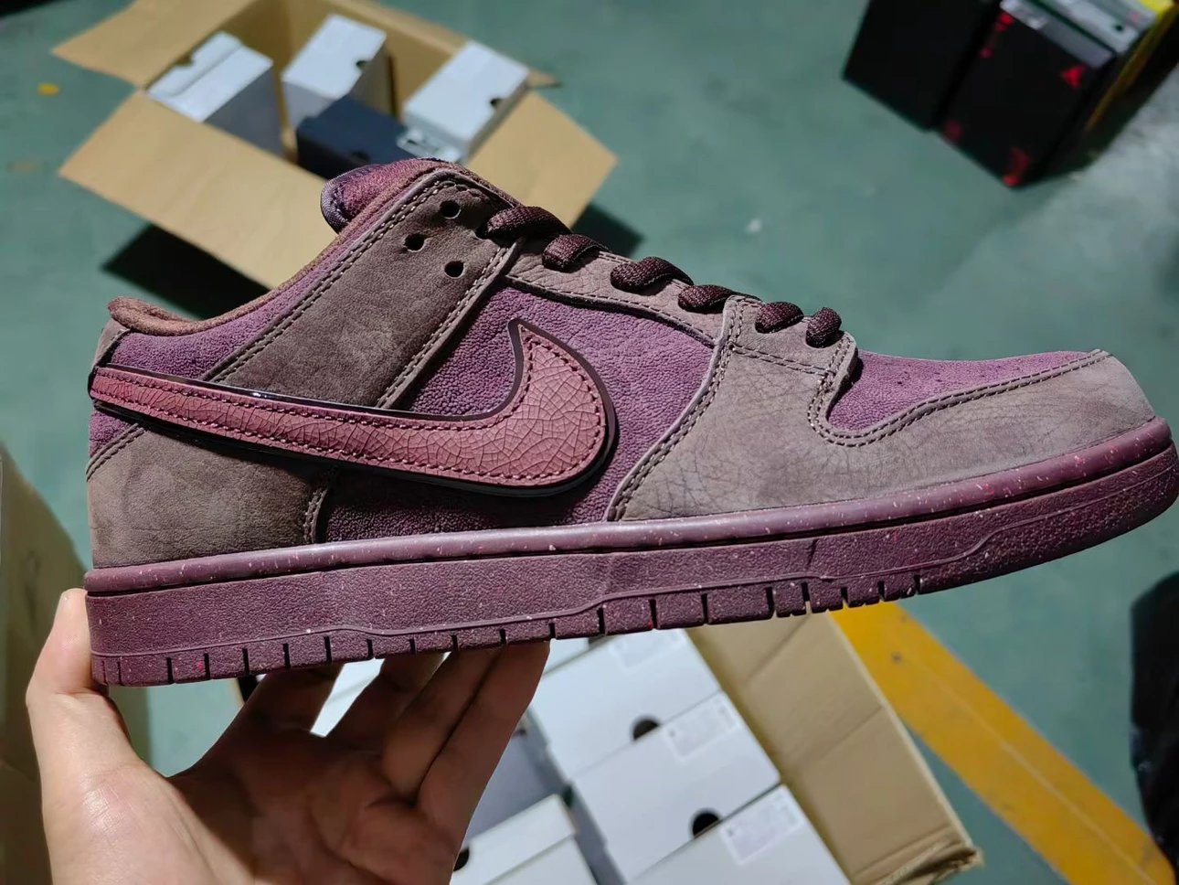 Dunk Low Premium SB 'City of Love Collection - Burgundy Crush'