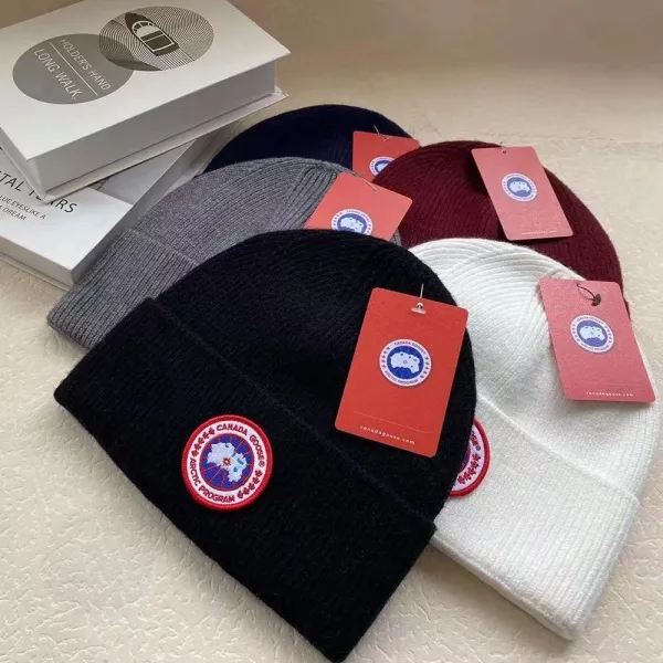 Prada Logo Patch Beanie Black Hat - 9