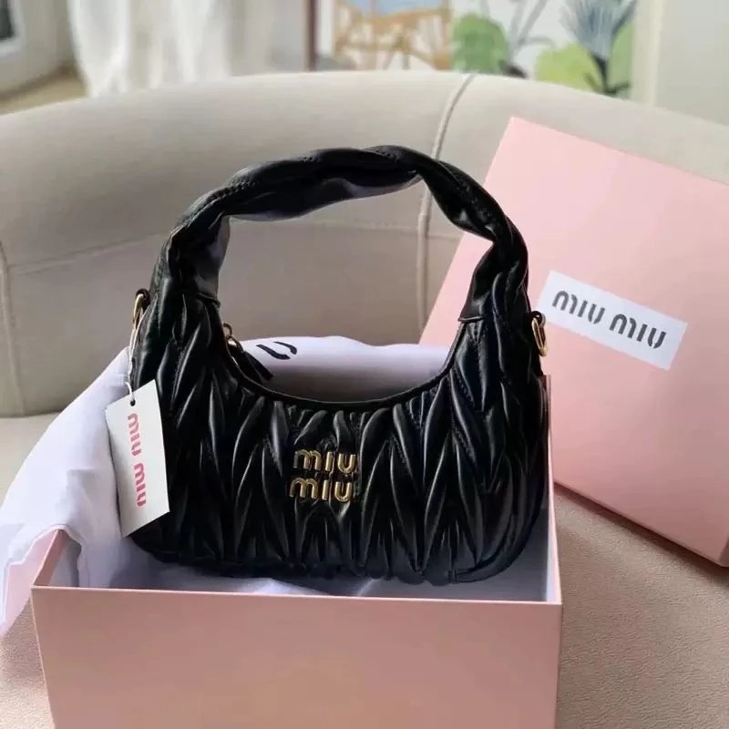 miumiu黑色