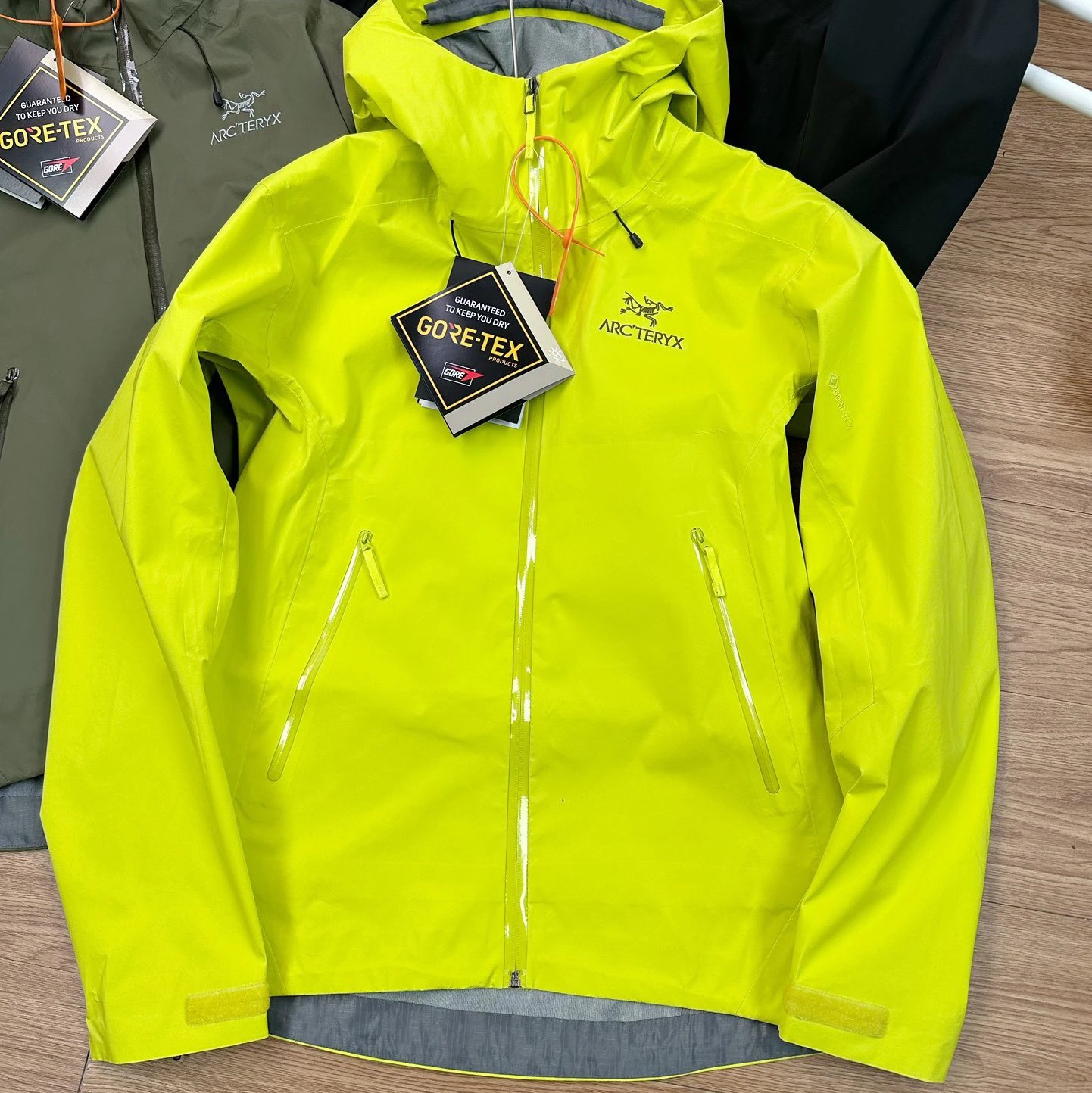 LT fluorescent yellow