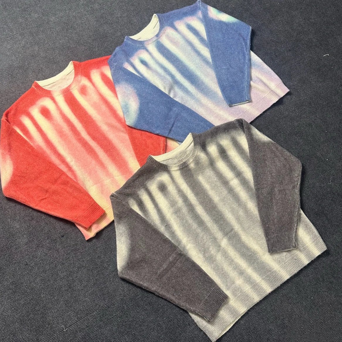 BLURRED LOGO SWEATER毛衣 - 132501
