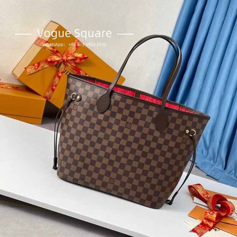Shopping bag from Vogue Square