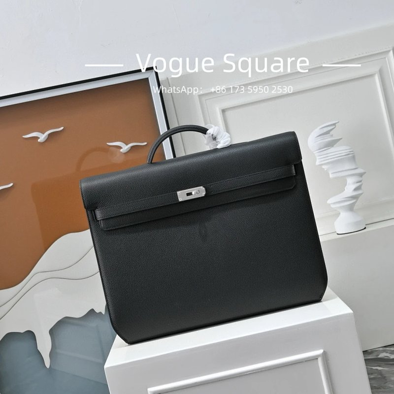 H Kelly Depeches Togo 36x29x5