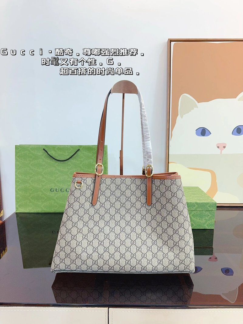 Shopping bag from Vogue Square