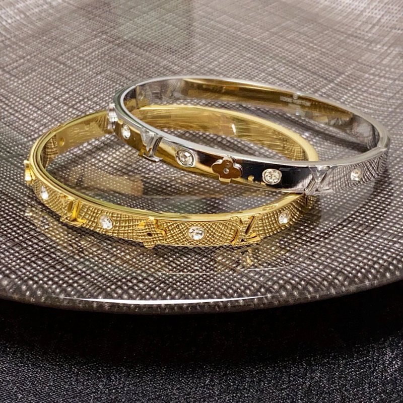 Bracelet from Vogue Square