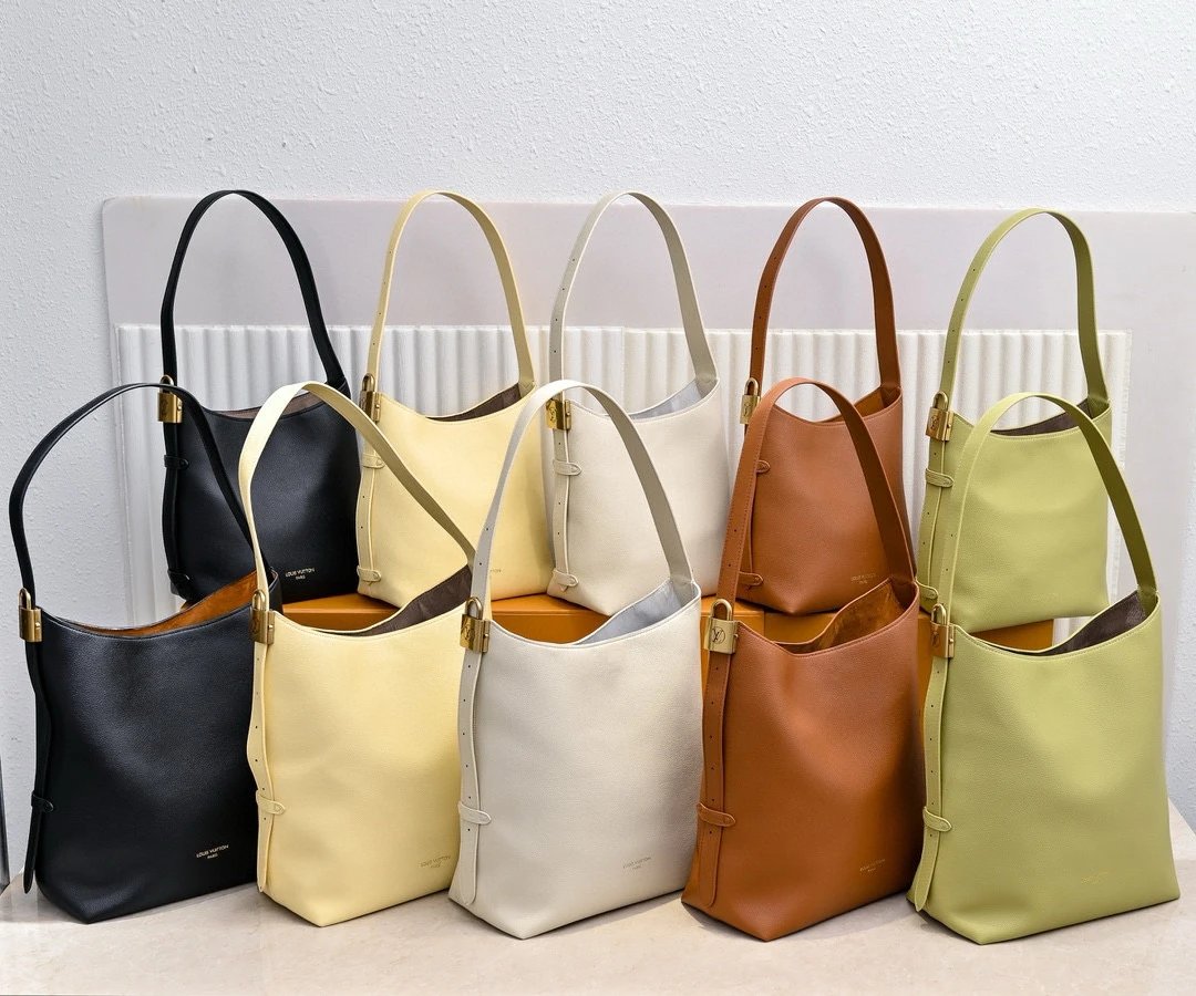 Louis Vuitton Leathe