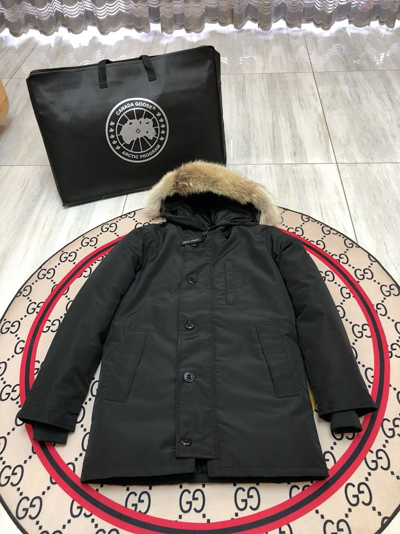 Down jacket from Vogue Square