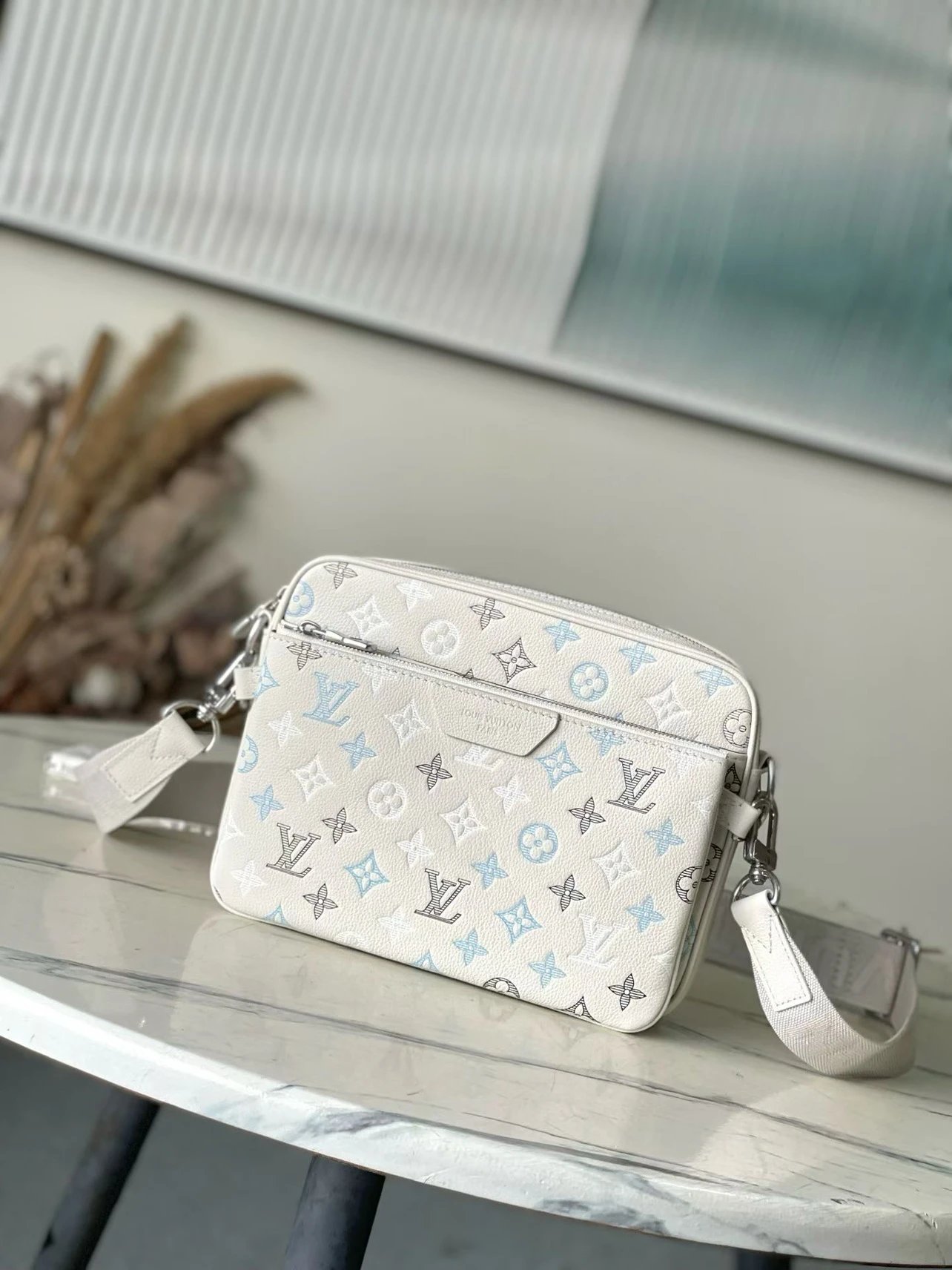 Louis Vuitton Trio Messenger 18.5 X 7 X 25