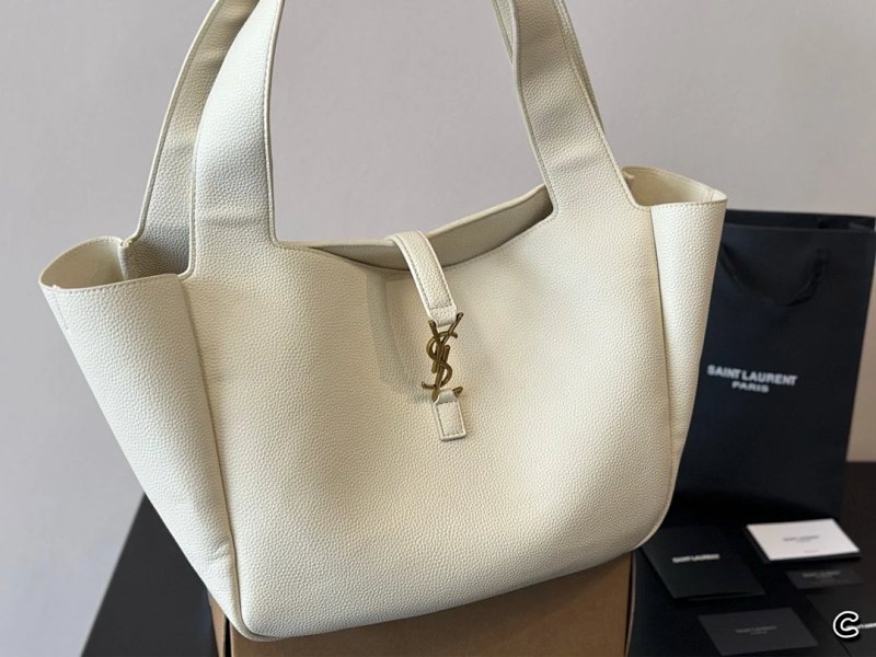 Tote bag from Vogue Square