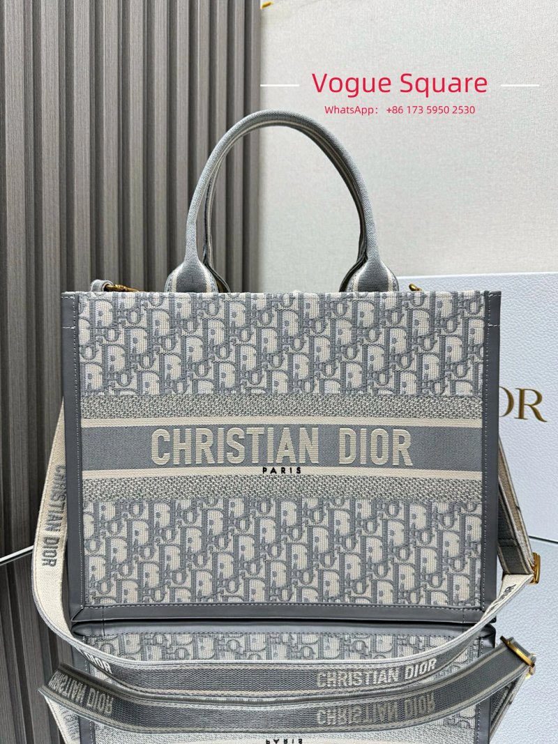 Shopping bag from Vogue Square