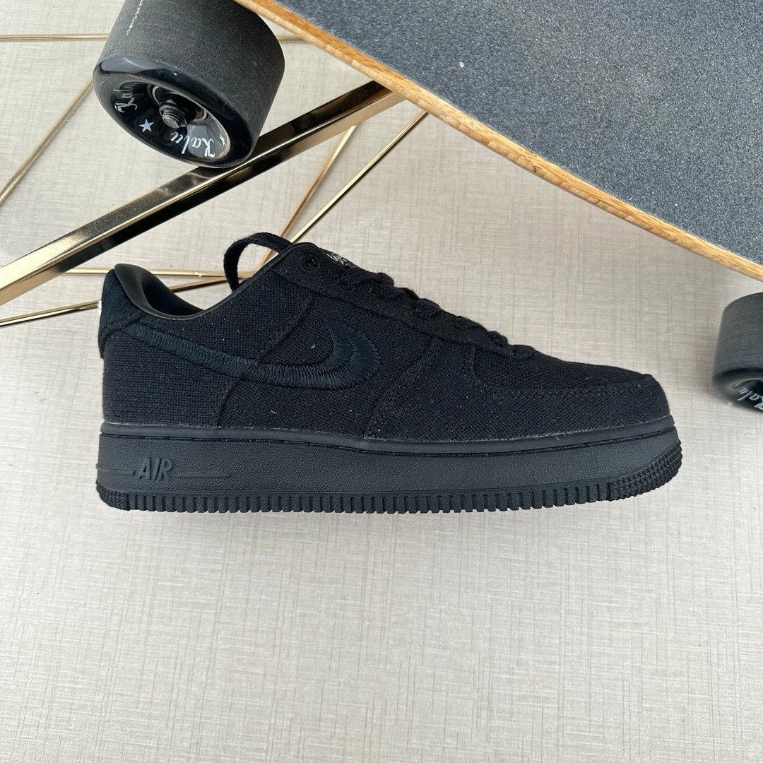 Nike Air Force 1 Low Black Sneakers