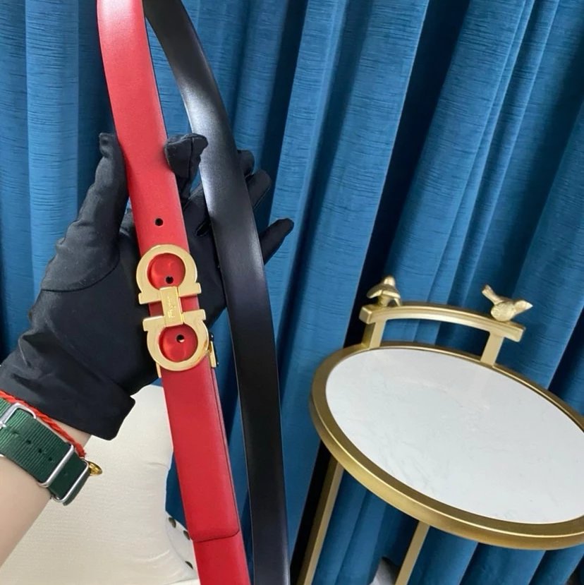 Salvatore Ferragamo Gancini Leather Belt Red